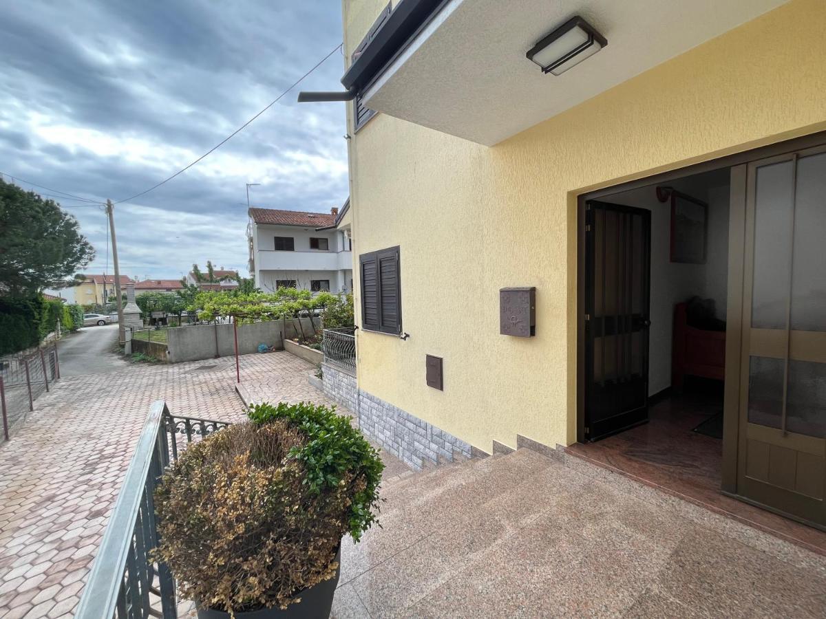 Holiday Apartments Sonne Ровинь Экстерьер фото