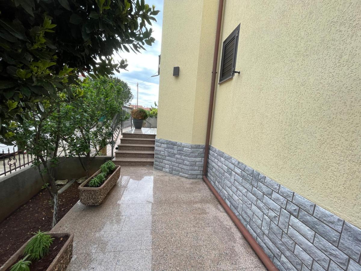 Holiday Apartments Sonne Ровинь Экстерьер фото