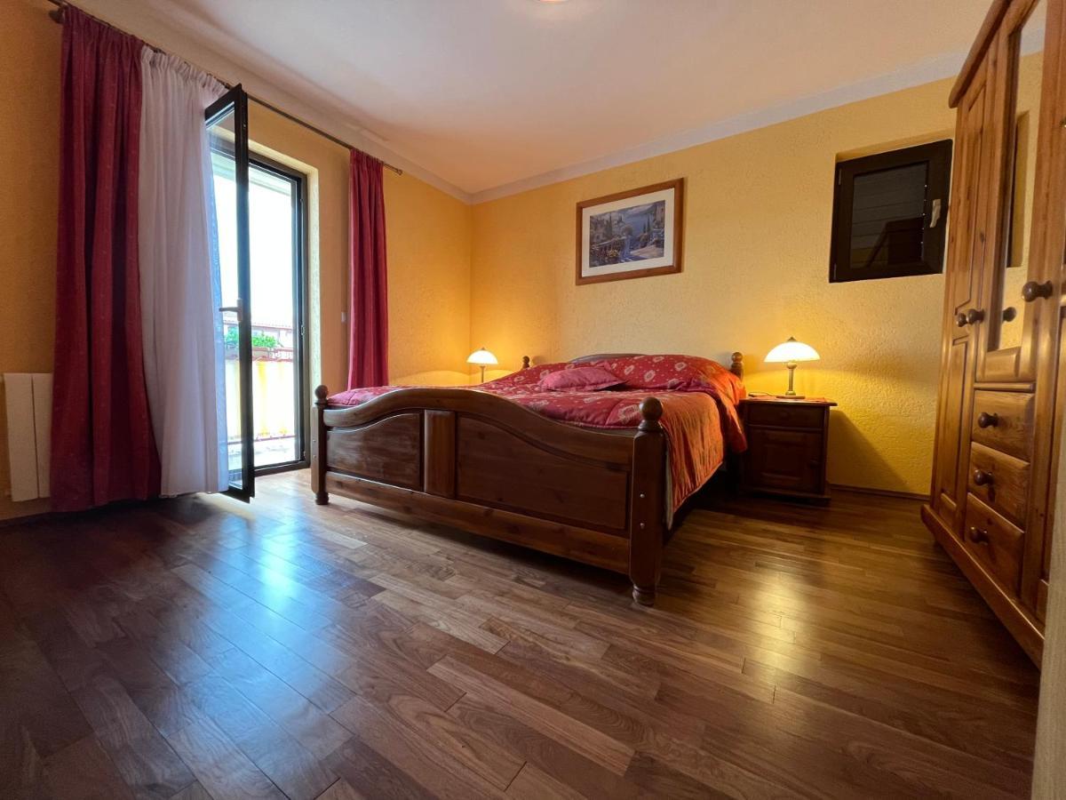 Holiday Apartments Sonne Ровинь Экстерьер фото