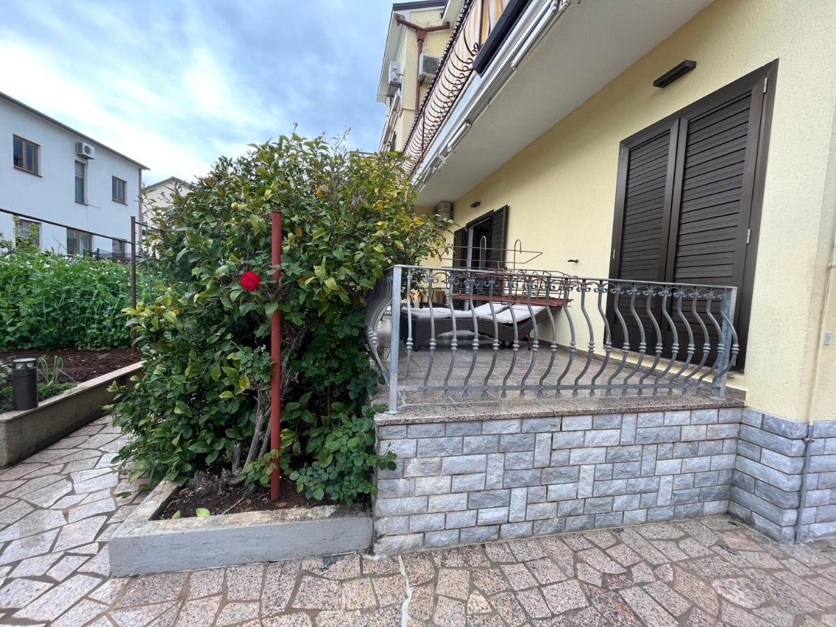 Holiday Apartments Sonne Ровинь Экстерьер фото